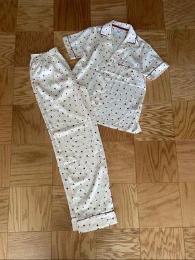 Splendid Cream Pajama Set with Red Heart Print and Red Piping